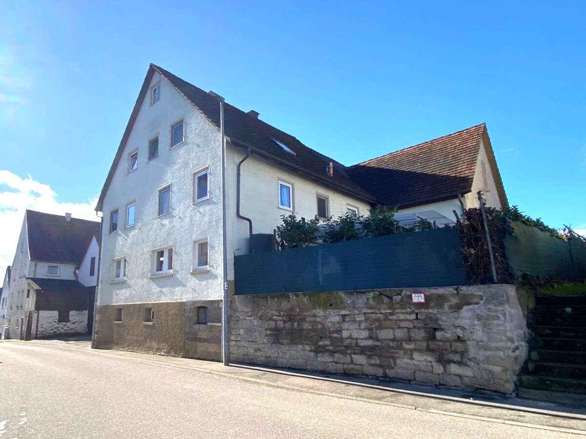 Thumbnail-Haus zum Kaufen in Bietigheim-Bissingen Metterzimmern 347.000,00 € 199 m²