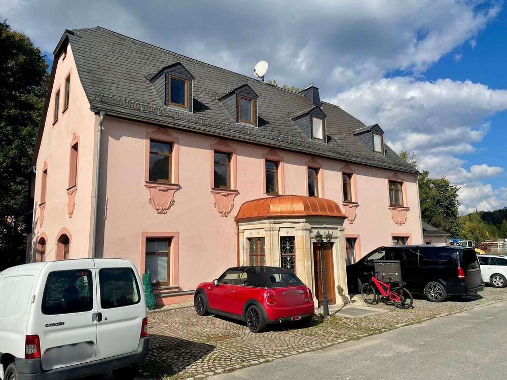 Thumbnail-Haus zum Kaufen in Aue-Bad Schlema 389.000,00 € 242 m²