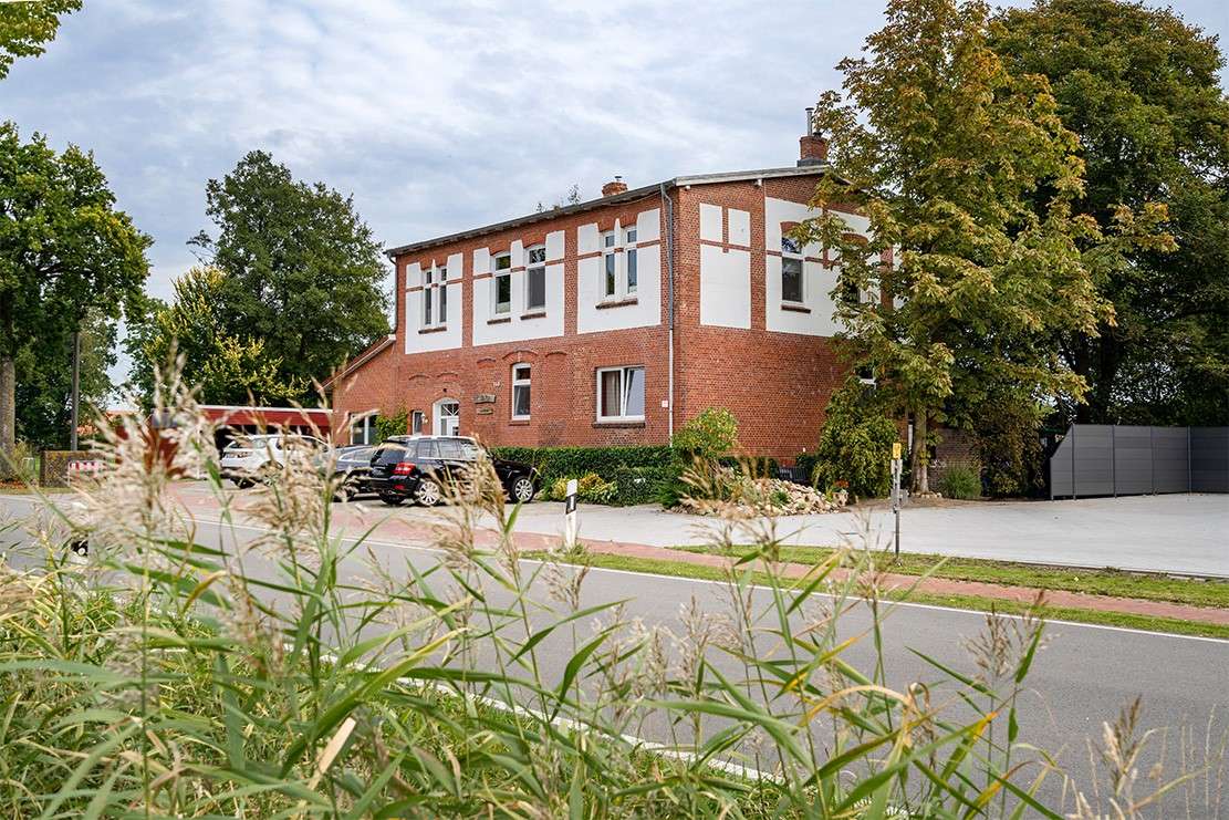 Thumbnail-Haus zum Kaufen in Südbrookmerland Wiegboldsbur 495.000,00 € 425 m²