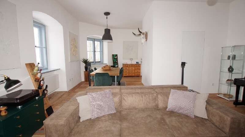 Thumbnail-Wohnung zum Mieten in Aiterhofen 1.040,00 € 106 m²