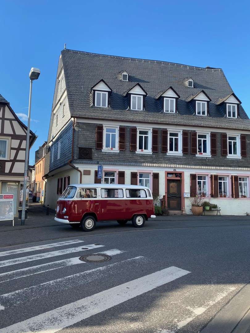 Thumbnail-Haus zum Mieten in Oestrich-Winkel 700,00 € 336 m²
