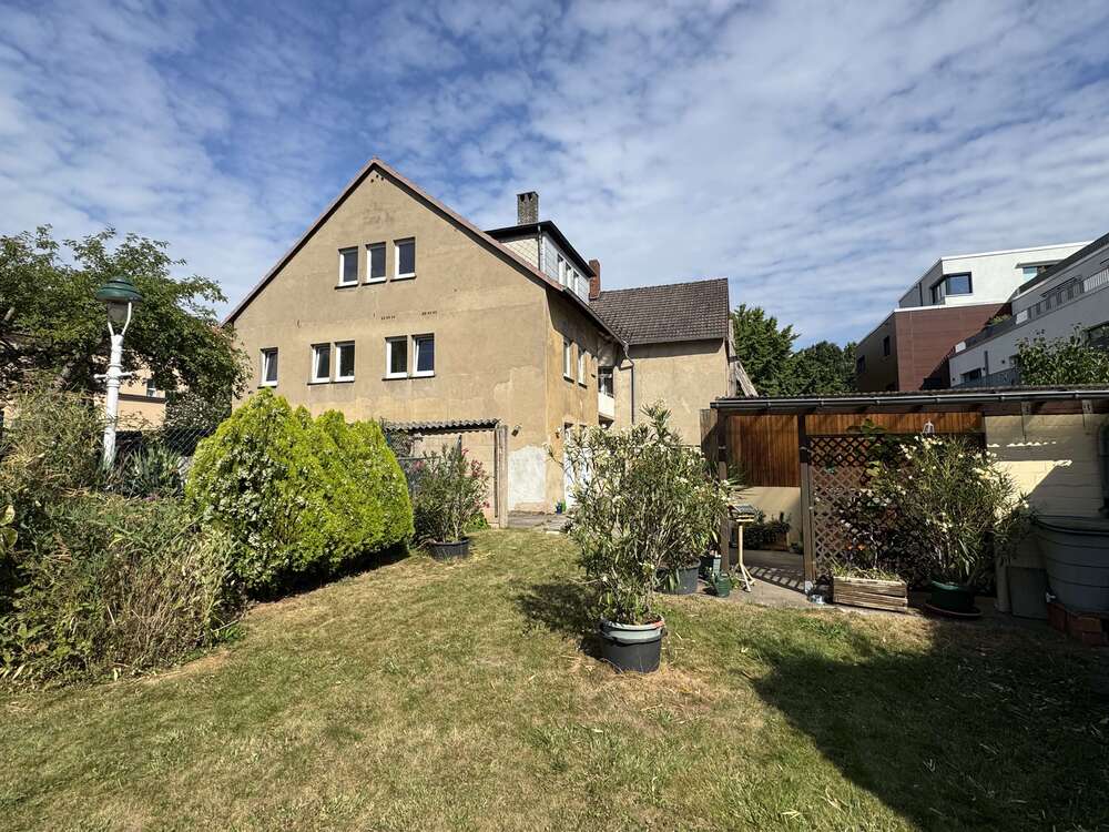 Thumbnail-Haus zum Kaufen in Hameln 275.000,00 € 310 m²