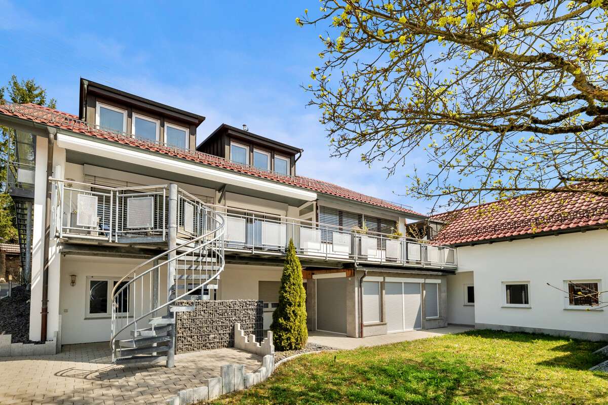 Thumbnail-Haus zum Kaufen in Satteldorf Gröningen 899.000,00 € 390 m²