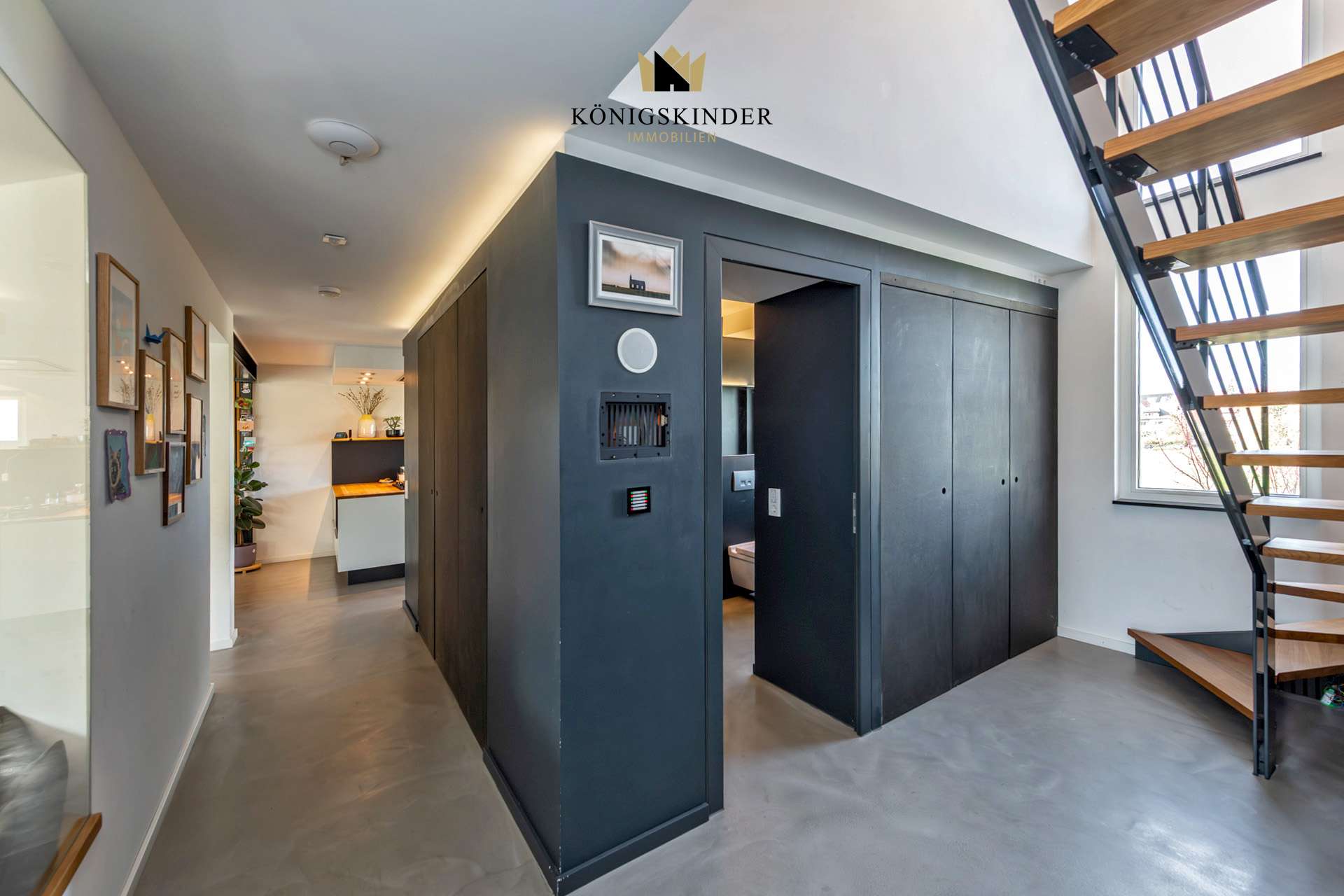 Thumbnail-Haus zum Kaufen in Stuttgart 1.399.000,00 € 330 m²