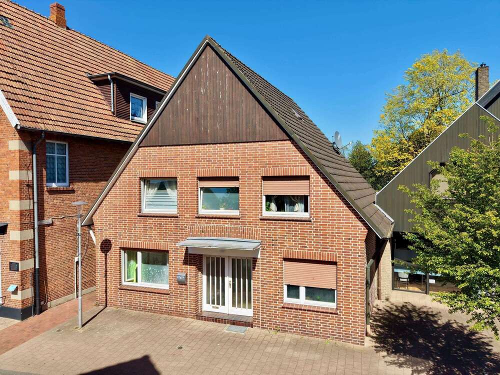 Thumbnail-Haus zum Kaufen in Neuenhaus 189.000,00 € 144.54 m²