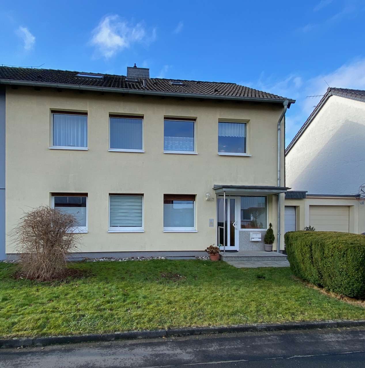 Thumbnail-Haus zum Kaufen in Bonn Buschdorf 430.000,00 € 158 m²