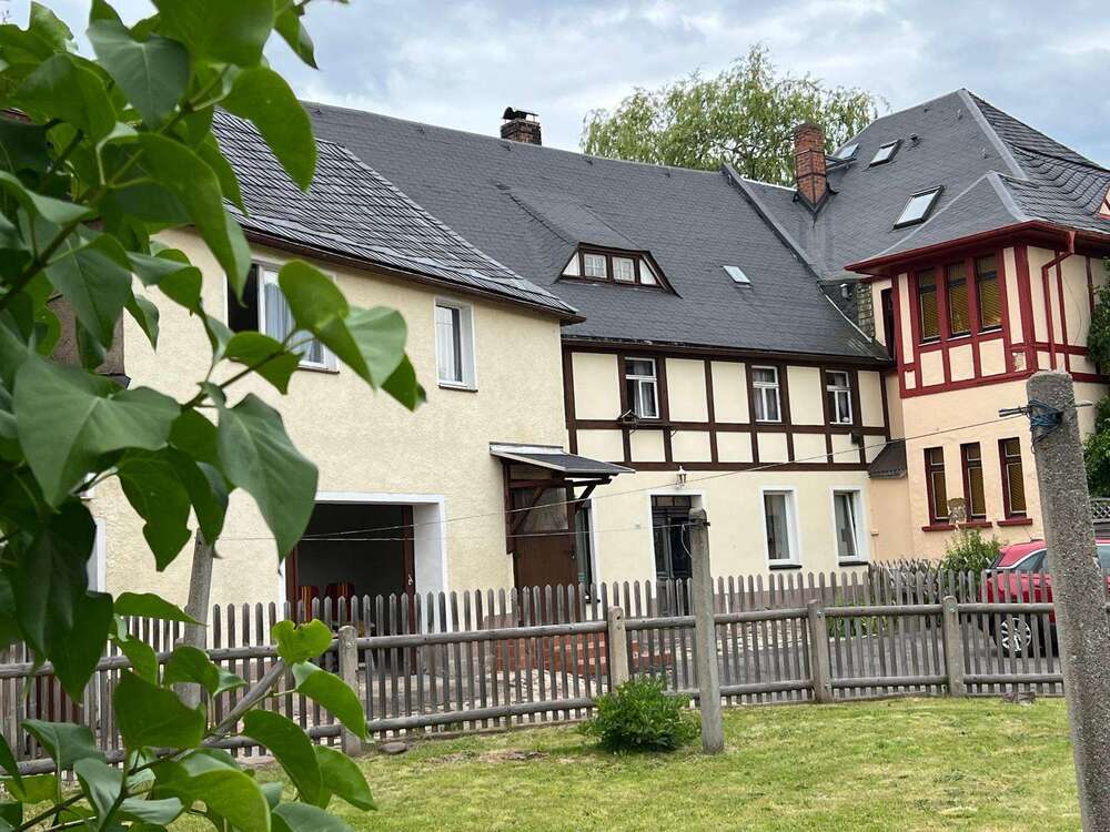 Thumbnail-Haus zum Kaufen in Raschau-Markersbach 28.000,00 € 160 m²