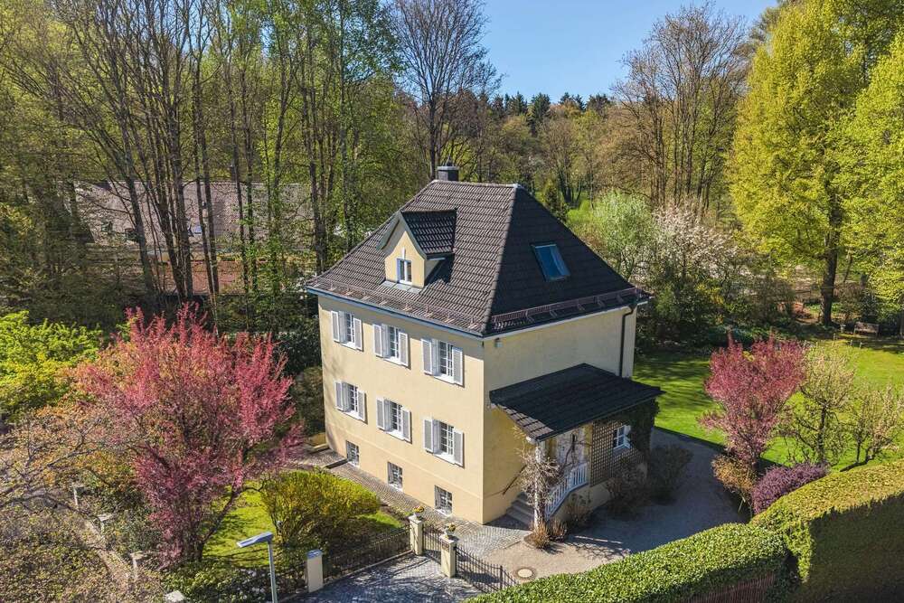 Thumbnail-Haus zum Kaufen in München 5.980.000,00 € 226 m²