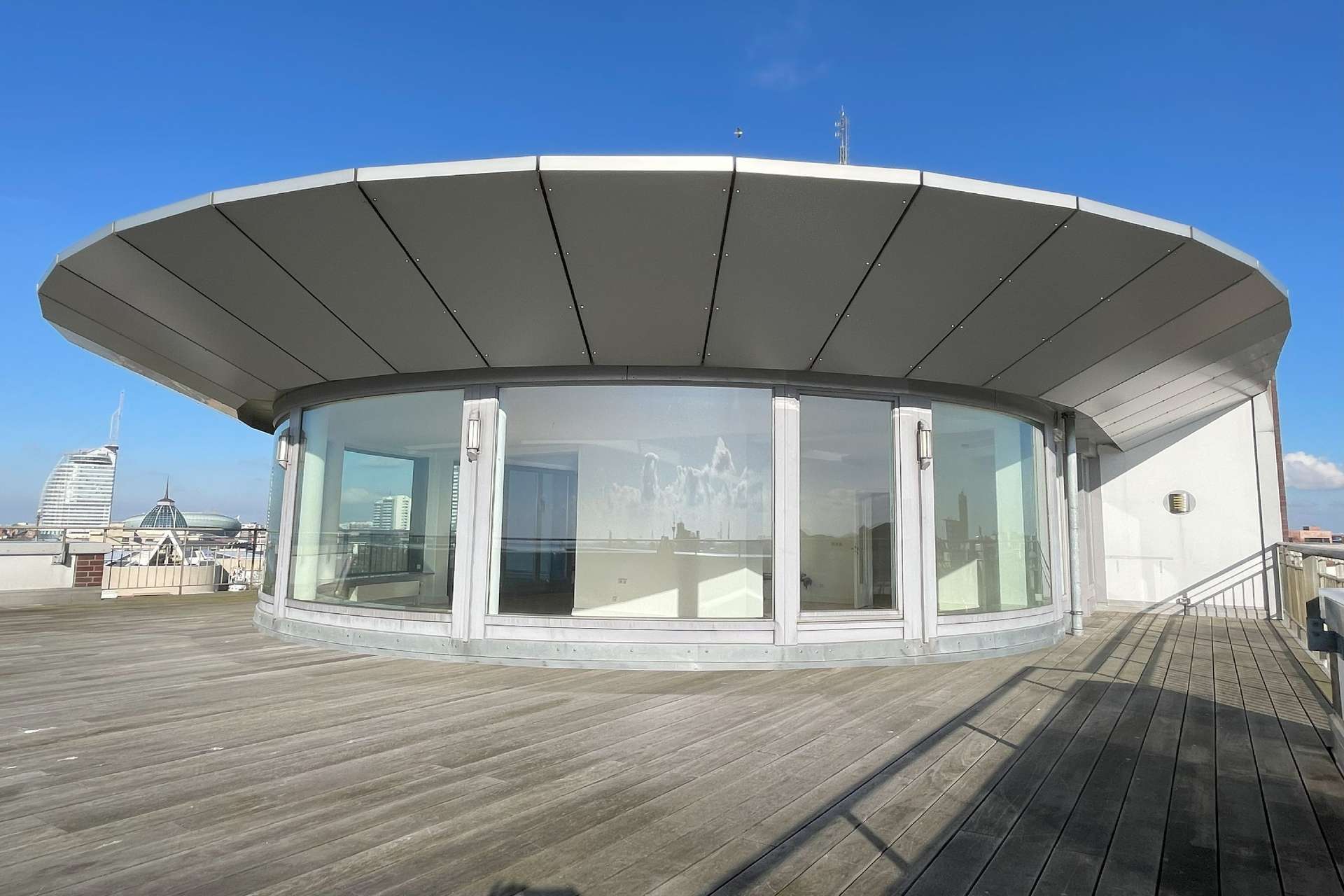 Thumbnail-Wohnung zum Kaufen in Bremerhaven 790.000,00 € 175 m²