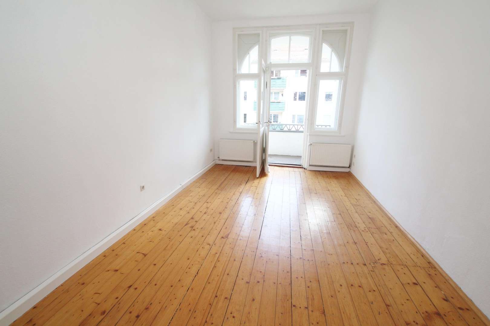 Thumbnail-Wohnung zum Mieten in Dresden 1.375,00 € 135 m²