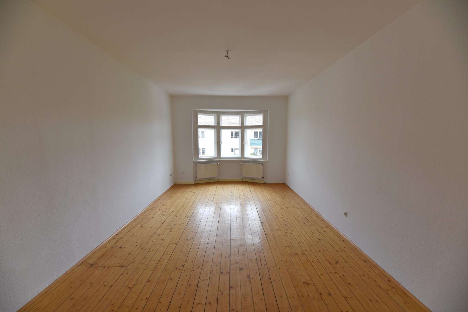 Thumbnail-Wohnung zum Mieten in Dresden 1.290,00 € 132 m²