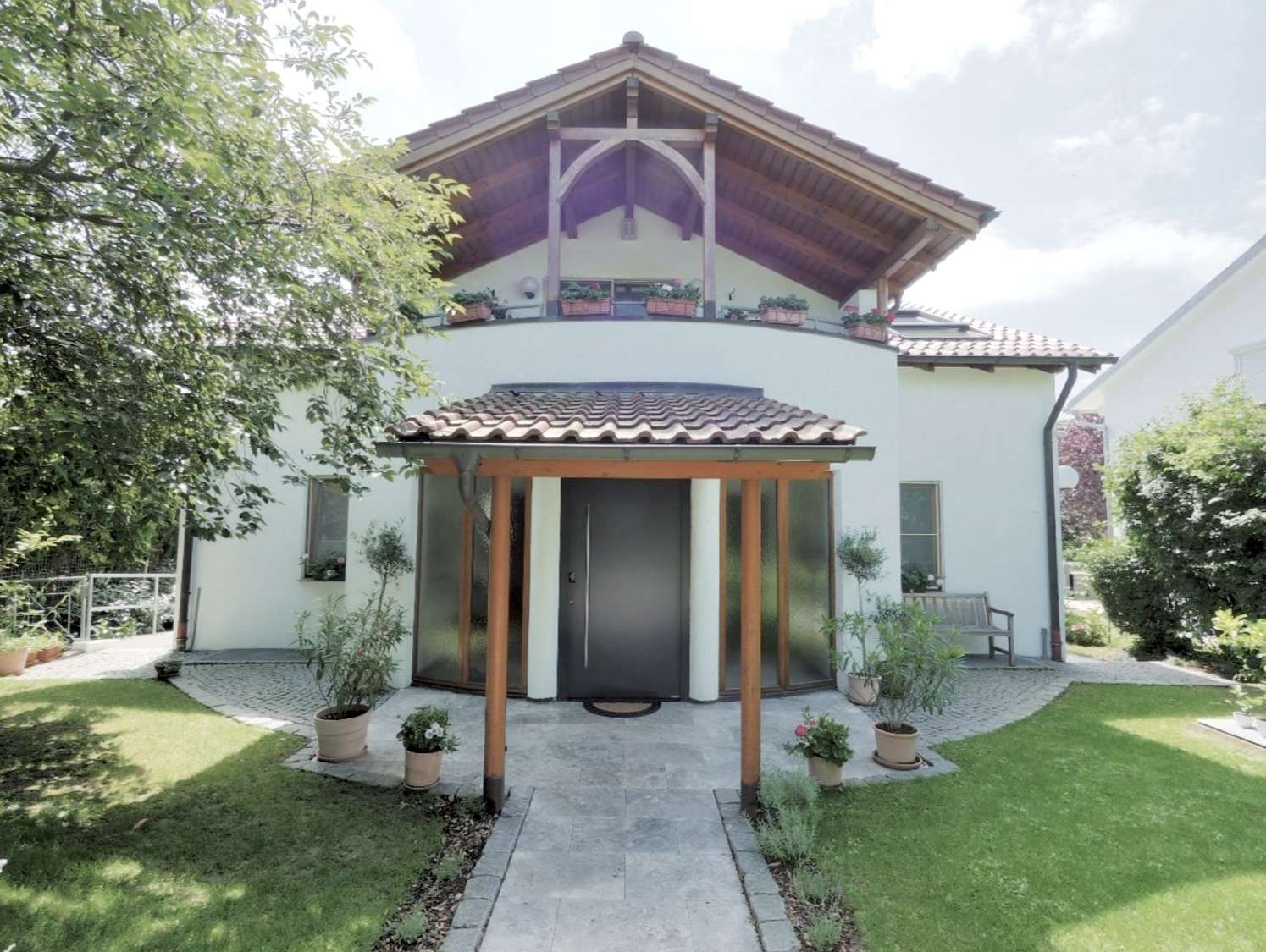 Thumbnail-Haus zum Kaufen in Weinstadt 1.879.000,00 € 354.15 m²