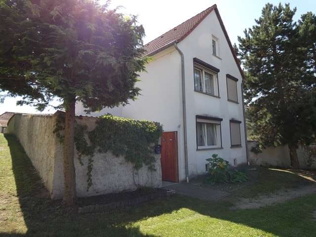 Thumbnail-Haus zum Kaufen in Aschersleben 43.000,00 € 80 m²