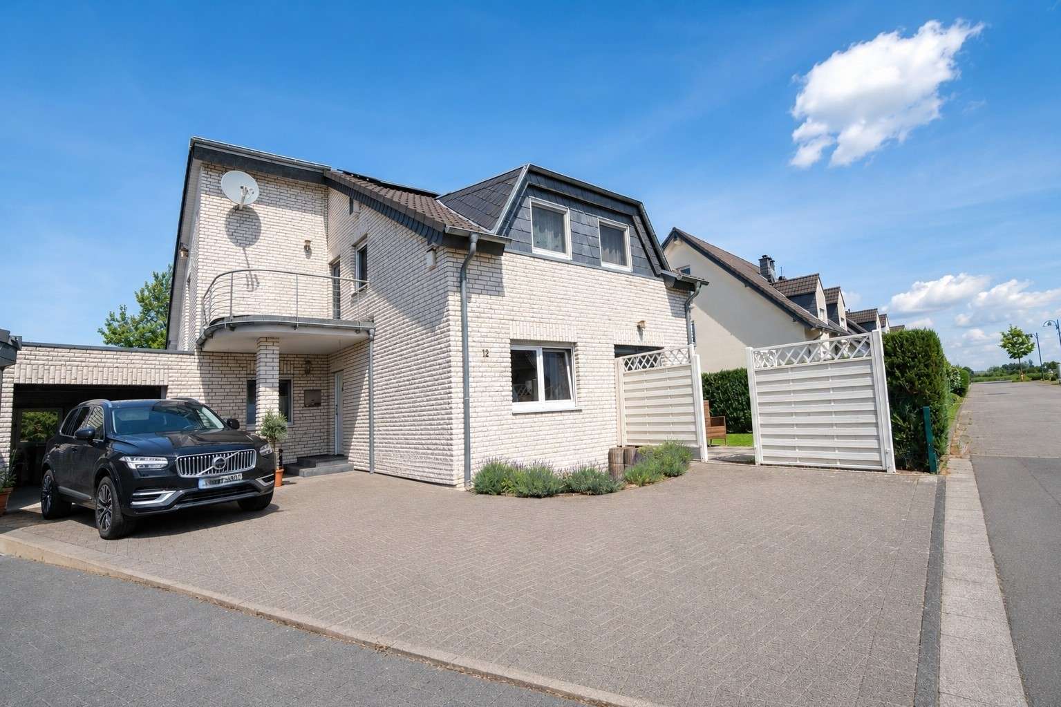 Thumbnail-Haus zum Kaufen in Niederkassel 759.000,00 € 202 m²