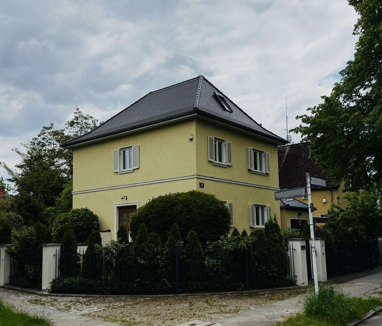 Thumbnail-Haus zum Kaufen in Berlin 1.350.000,00 € 136 m²