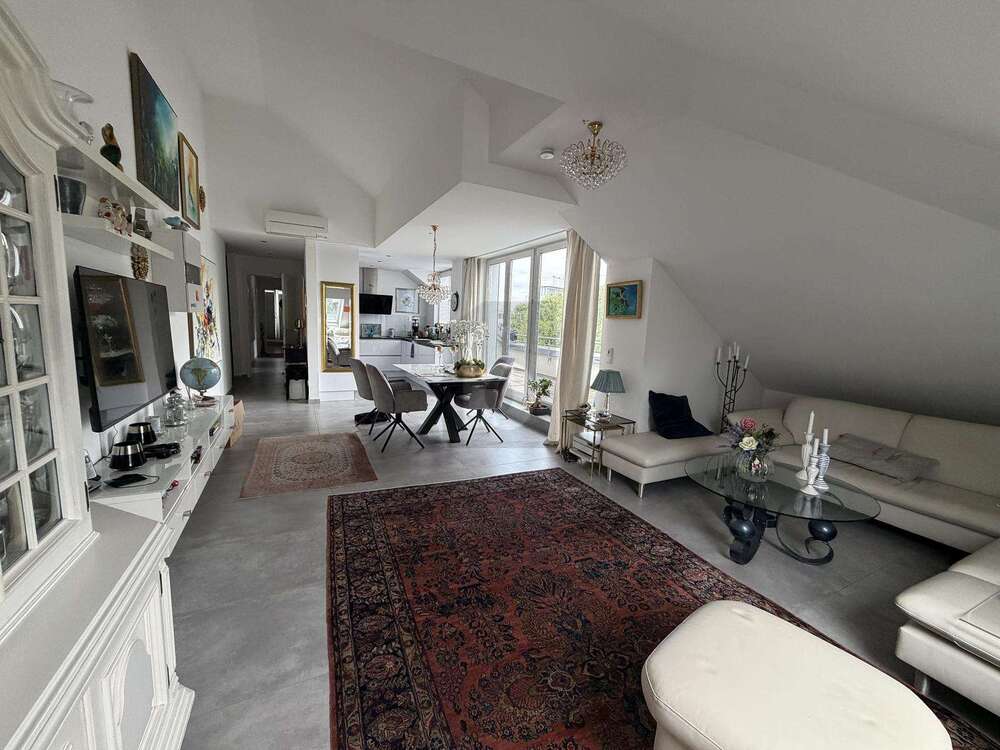 Thumbnail-Wohnung zum Kaufen in Düsseldorf 685.000,00 € 130 m²