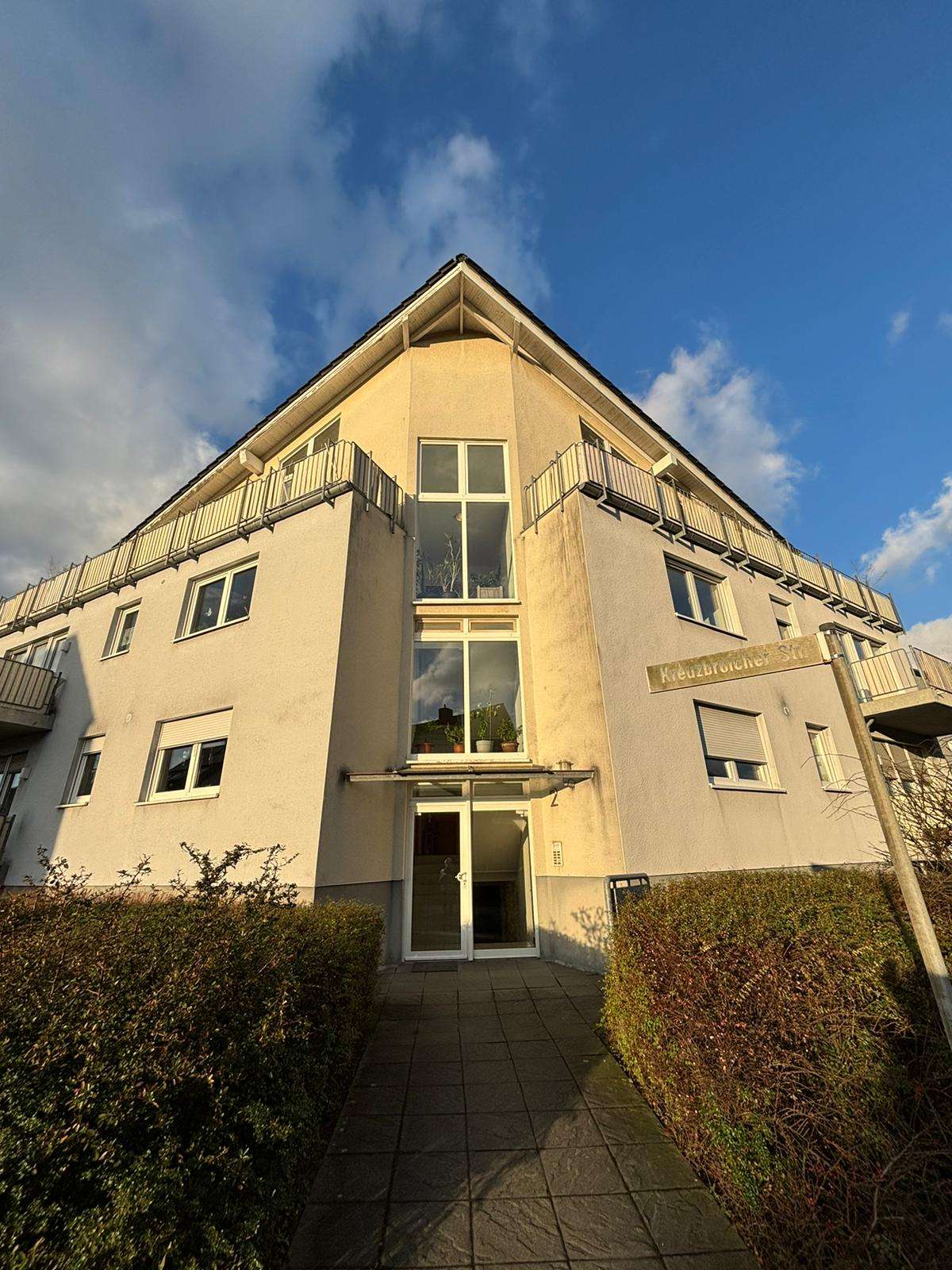 Thumbnail-Wohnung zum Mieten in Leverkusen 837,00 € 73.33 m²