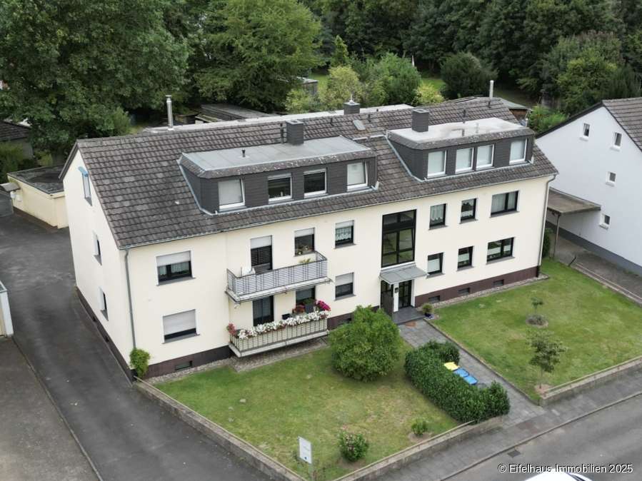 Thumbnail-Haus zum Kaufen in Köln-Rath 1.590.000,00 € 538.5 m²