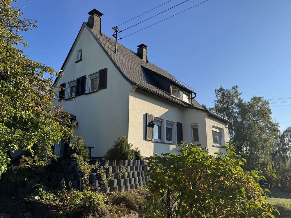 Thumbnail-Haus zum Kaufen in Kreuztal 295.000,00 € 126.93 m²