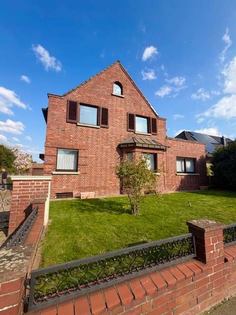 Thumbnail-Haus zum Kaufen in Duisburg 749.000,00 € 186 m²