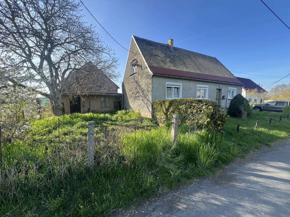 Thumbnail-Haus zum Kaufen in Heyda 59.000,00 € 120 m²
