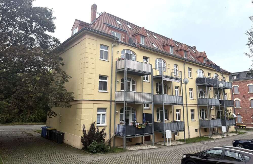 Thumbnail-Wohnung zum Kaufen in Zwickau 75.000,00 € 82.07 m²