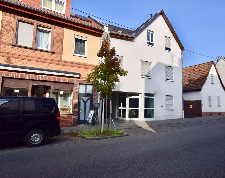 Thumbnail-Büro in Mannheim-Friedrichsfeld 2.800,00 € 242 m²