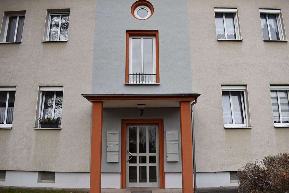 Thumbnail-Wohnung zum Kaufen in Böhlen 65.000,00 € 52 m²