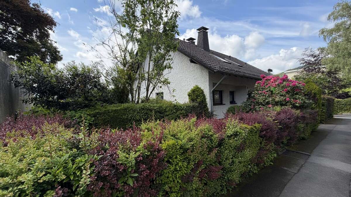 Thumbnail-Haus zum Kaufen in Werdohl 475.000,00 € 274 m²