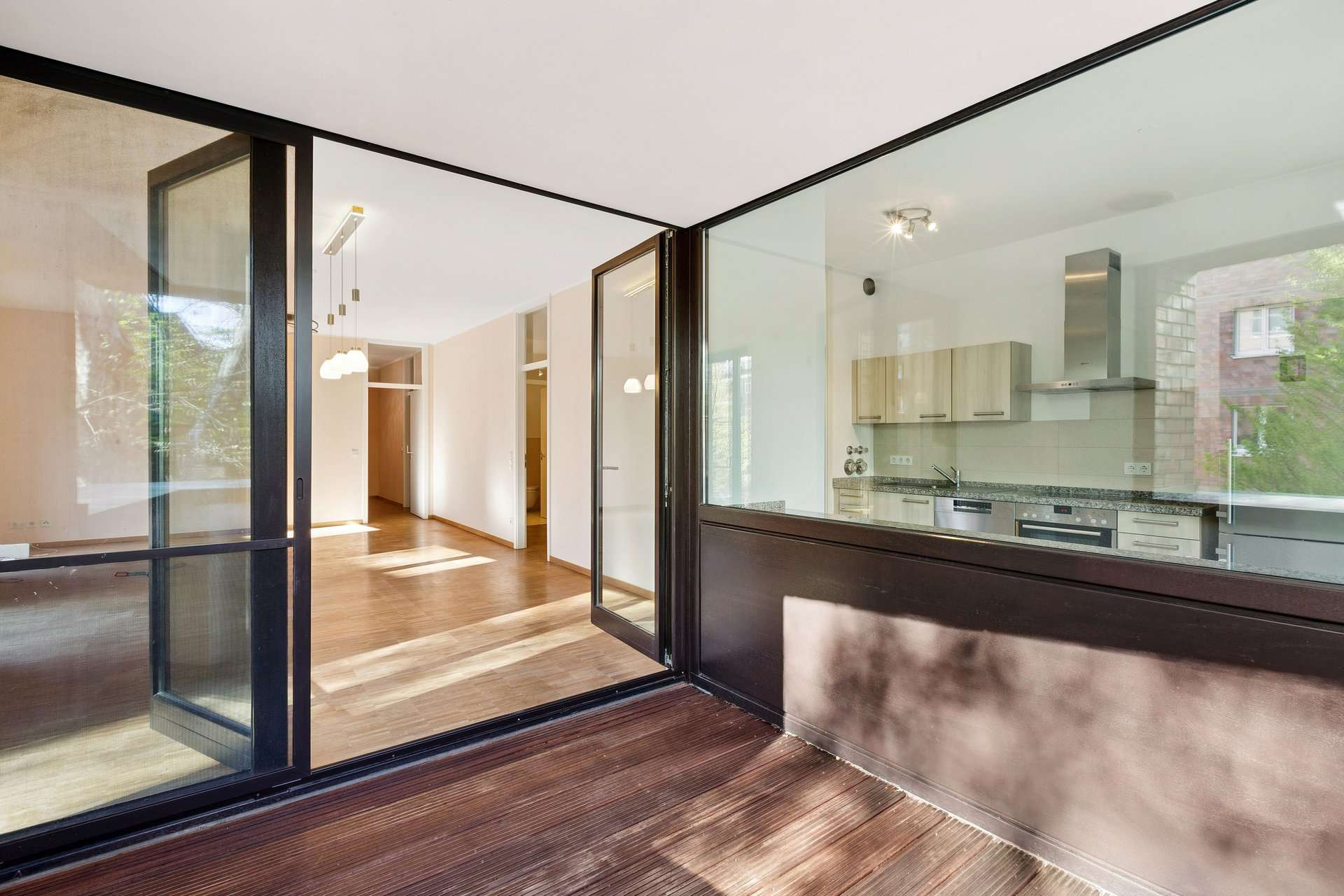 Thumbnail-Wohnung zum Kaufen in Düsseldorf-Oberkassel 1.040.000,00 € 121 m²