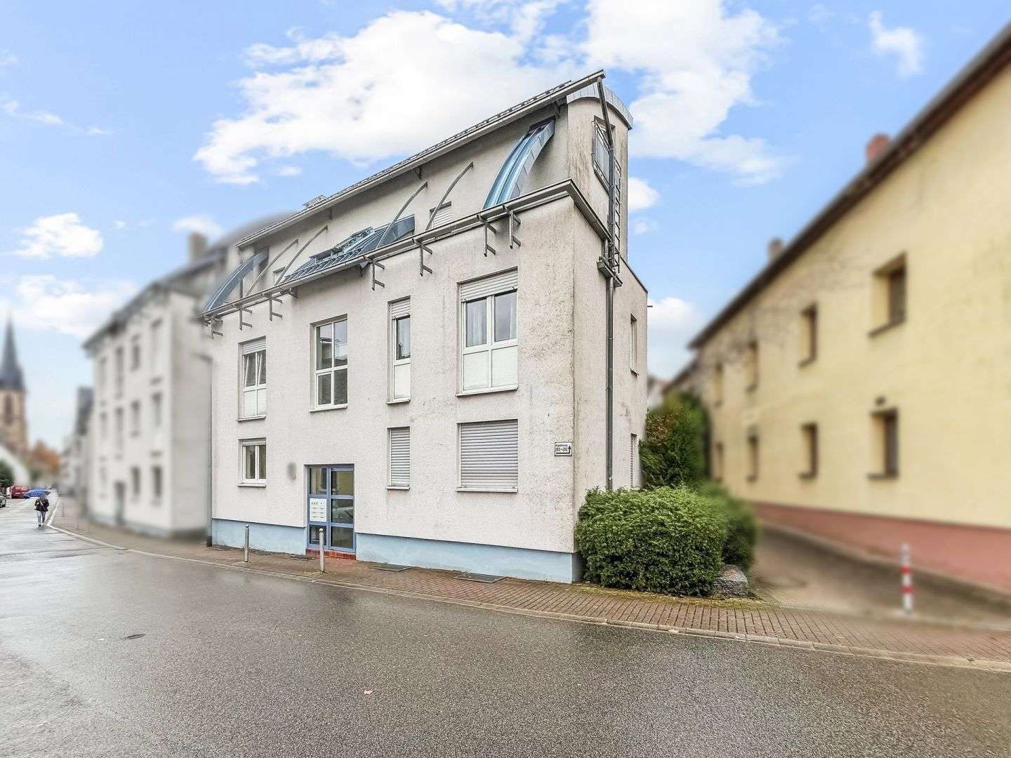 Thumbnail-Wohnung zum Kaufen in Viernheim 215.000,00 € 82.77 m²