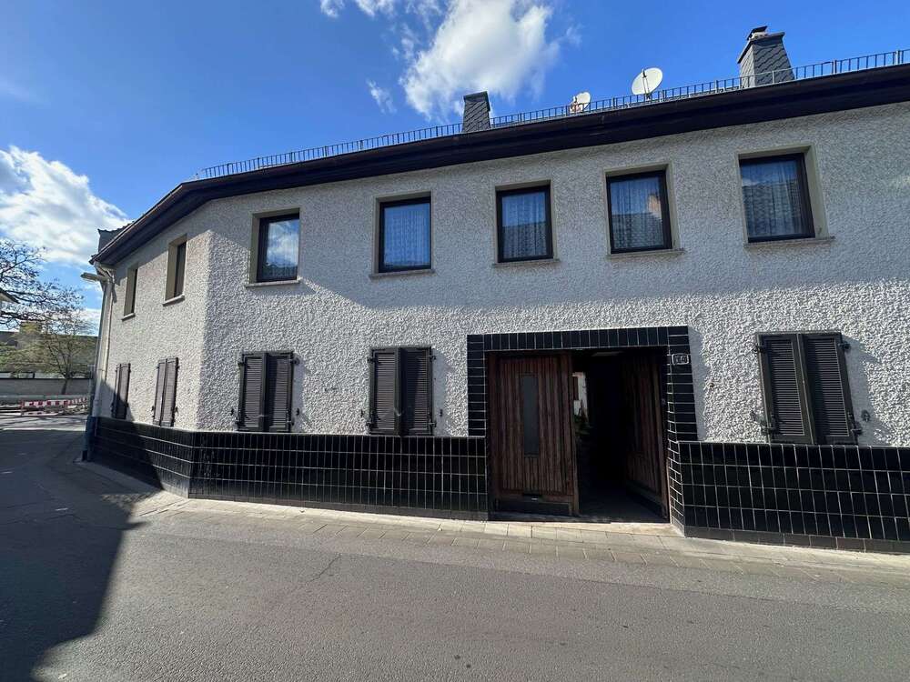 Thumbnail-Haus zum Kaufen in Mainz-Kostheim 695.000,00 € 325 m²