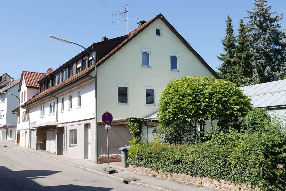 Thumbnail-Haus zum Mieten in Esslingen 3.300,00 € 346.7 m²