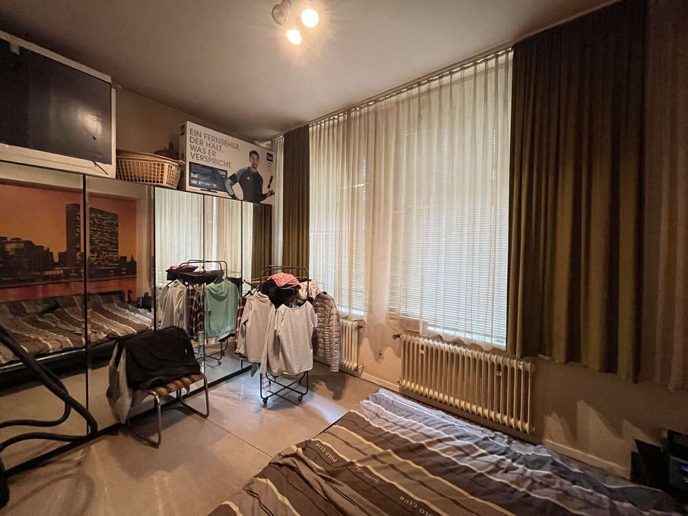 Thumbnail-Wohnung zum Kaufen in Düsseldorf 145.000,00 € 53.36 m²