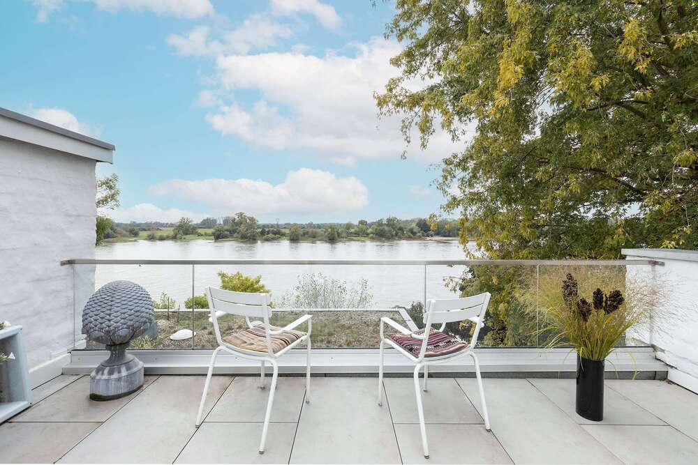 Thumbnail-Wohnung zum Kaufen in Düsseldorf 980.000,00 € 156 m²