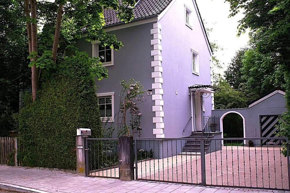 Thumbnail-Haus zum Kaufen in Rosenheim (Innenstadt) 210.000,00 € 130 m²