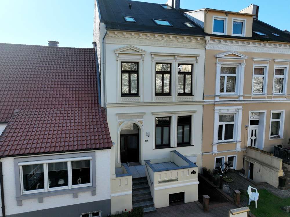 Thumbnail-Haus zum Kaufen in Wilhelmshaven 690.000,00 € 230 m²