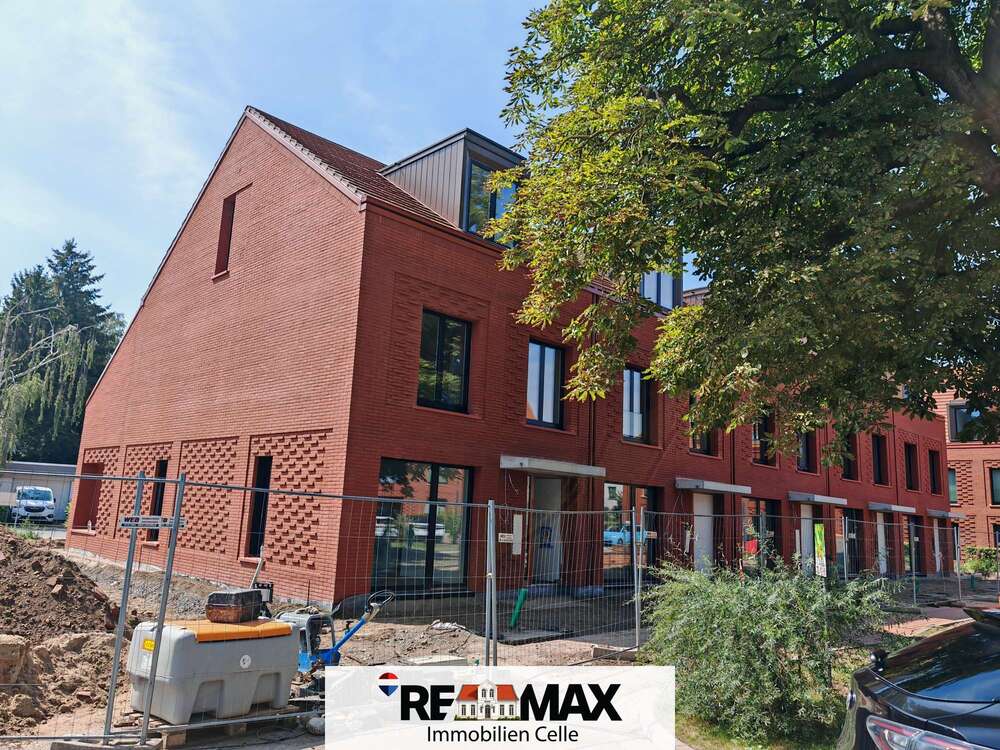 Thumbnail-Haus zum Mieten in Hannover Bemerode 1.950,00 € 170 m²