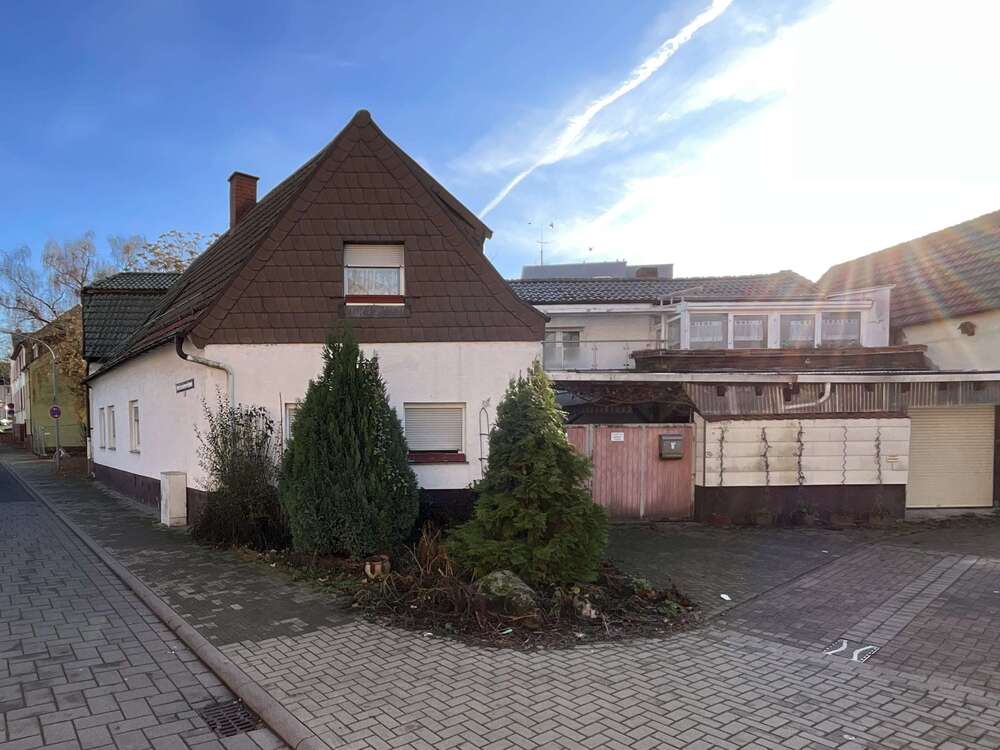 Thumbnail-Haus zum Kaufen in Ludwigshafen 199.000,00 € 157 m²