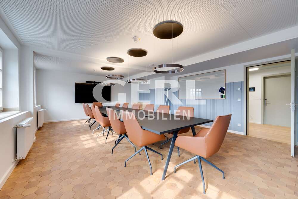 Thumbnail-Büro in Landshut 5.387,20 € 384.8 m²