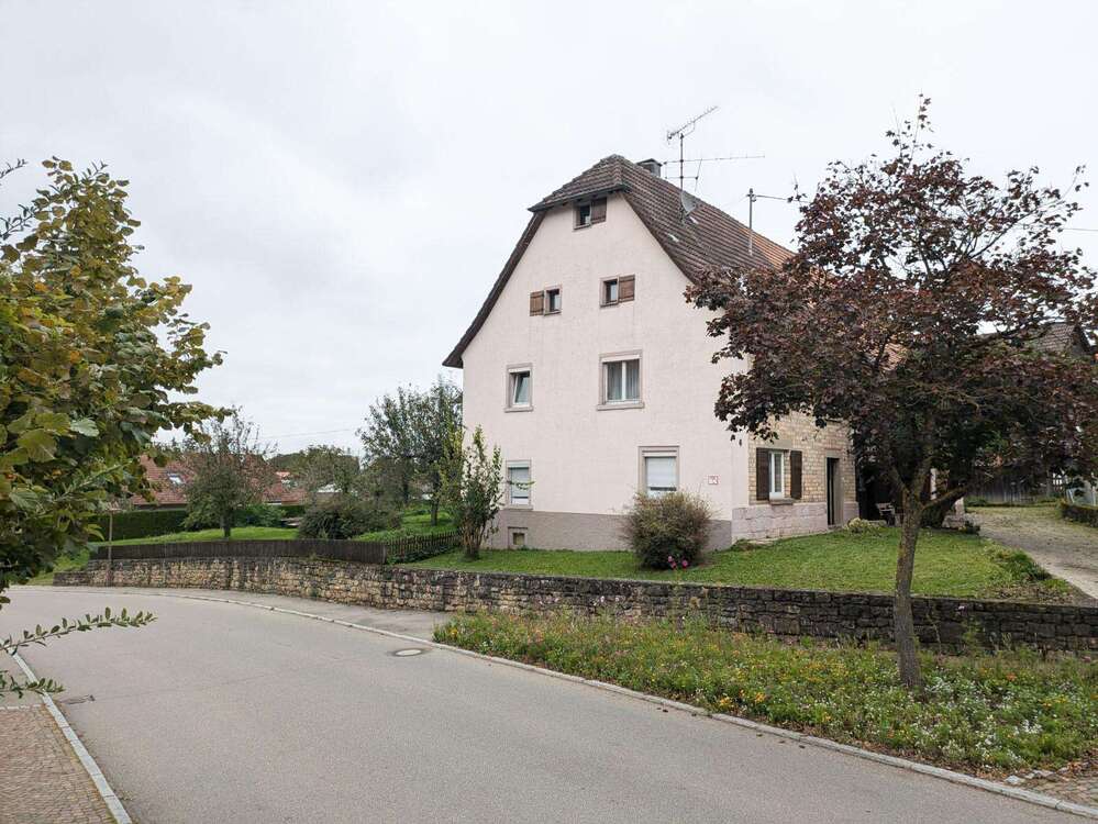 Thumbnail-Haus zum Kaufen in Starzach 310.000,00 € 280 m²