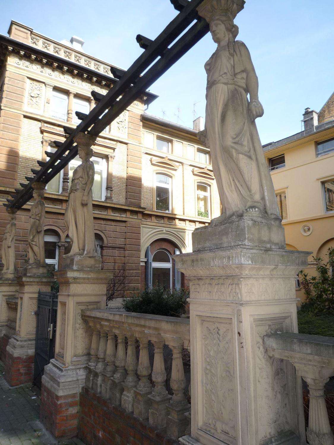 Thumbnail-Wohnung zum Mieten in Wiesbaden 1.700,00 € 130 m²