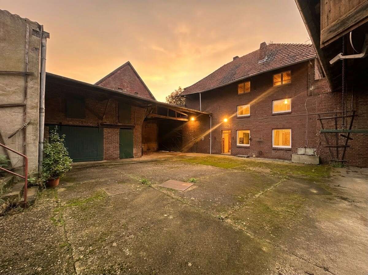 Thumbnail-Haus zum Kaufen in Hückelhoven Doveren 210.000,00 € 120 m²