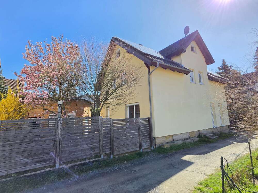 Thumbnail-Haus zum Kaufen in Coburg 385.000,00 € 160 m²