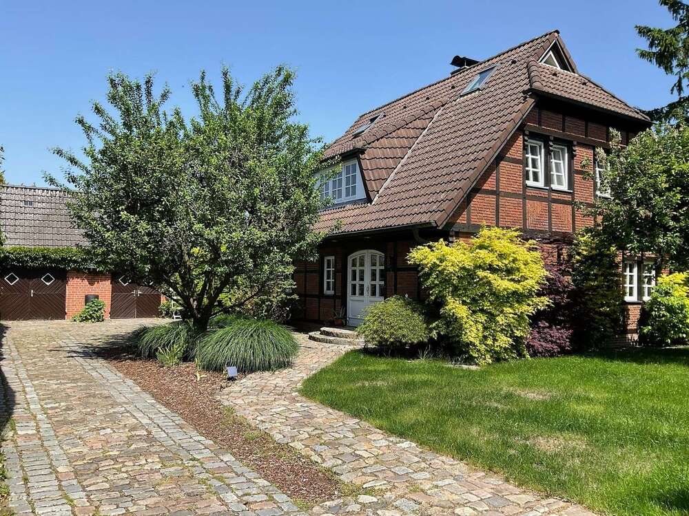 Thumbnail-Haus zum Kaufen in Norderstedt 890.000,00 € 140 m²