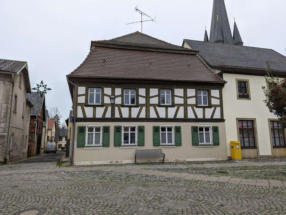 Thumbnail-Haus zum Mieten in Baunach 2.150,00 € 280 m²