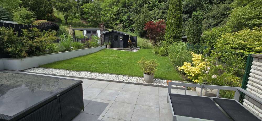 Thumbnail-Haus zum Mieten in Odenthal 2.430,00 € 163 m²