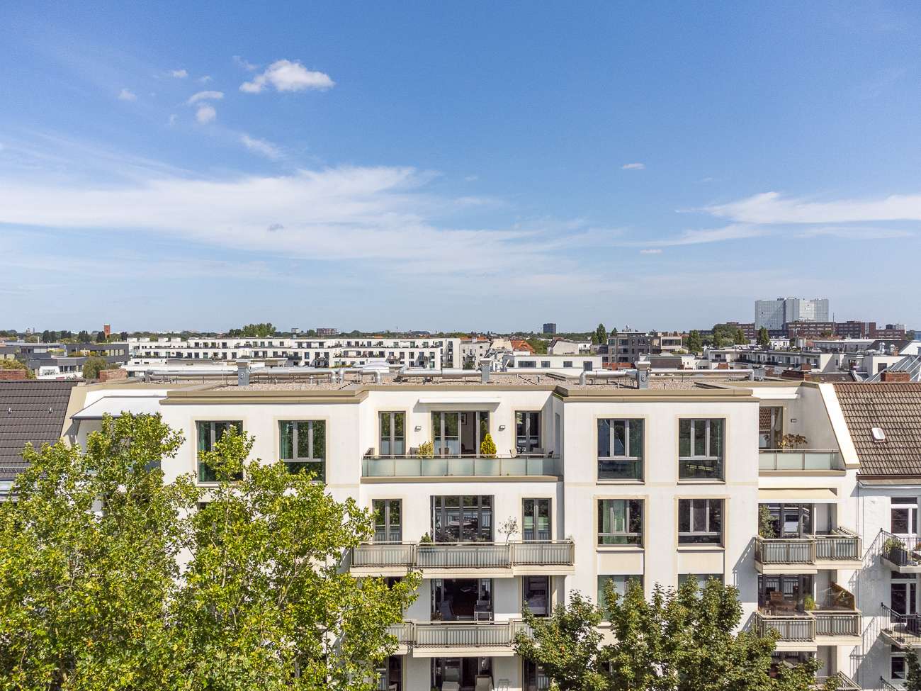 Thumbnail-Wohnung zum Kaufen in Hamburg 2.395.000,00 € 186 m²