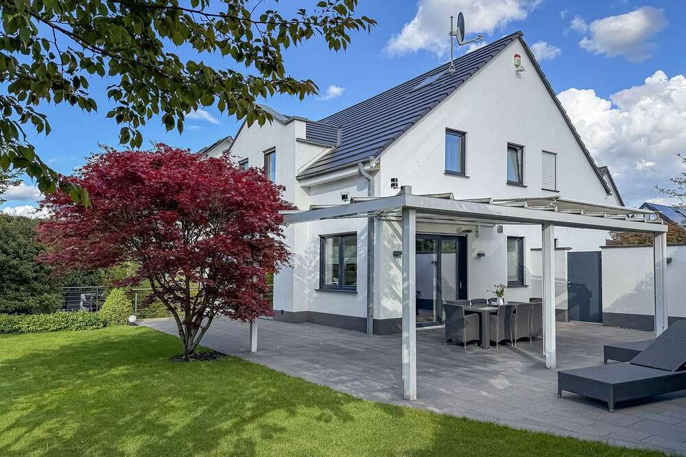 Thumbnail-Haus zum Kaufen in Düsseldorf 2.150.000,00 € 270 m²