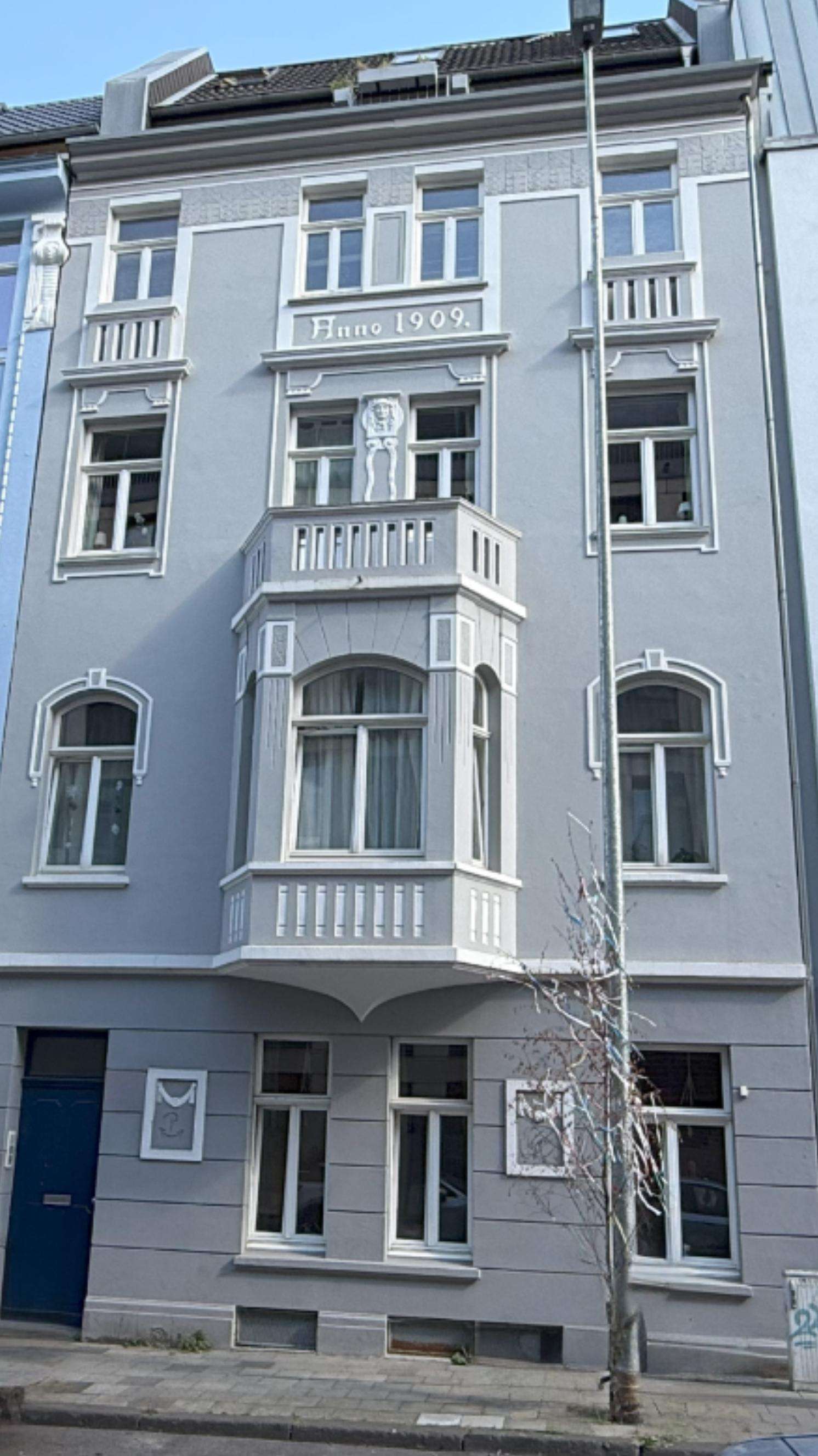 Thumbnail-Haus zum Kaufen in Aachen 1.690.000,00 € 540 m²